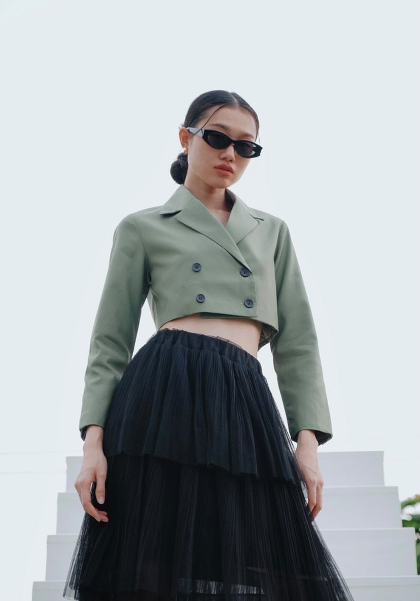 CARA CROP BLAZER